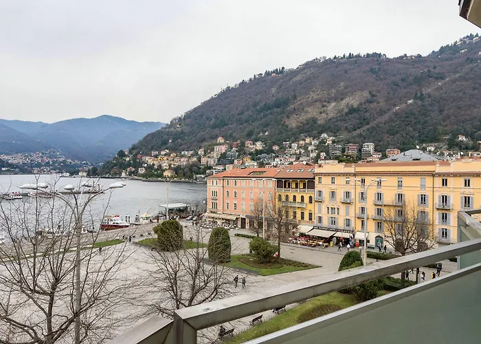 Piazza Cavour View - Bymyhomeincomo Apartmán