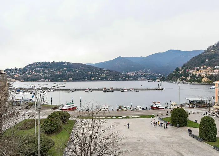 Piazza Cavour View - Bymyhomeincomo *