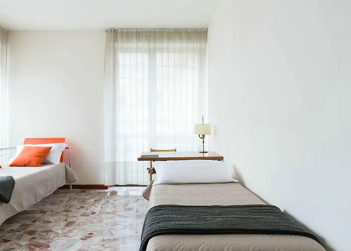 Apartmán Piazza Cavour View - Bymyhomeincomo Como