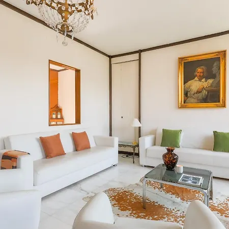 Piazza Cavour View - Bymyhomeincomo