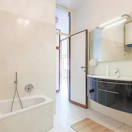 Piazza Cavour View - Bymyhomeincomo