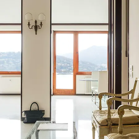 Piazza Cavour View - Bymyhomeincomo *